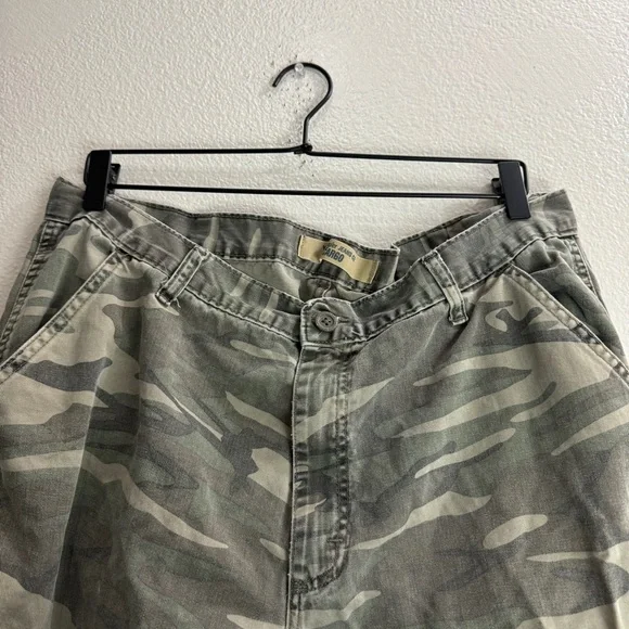 Wrangler Cargo Camo Pants Size 38x32 - Picture 5 of 12